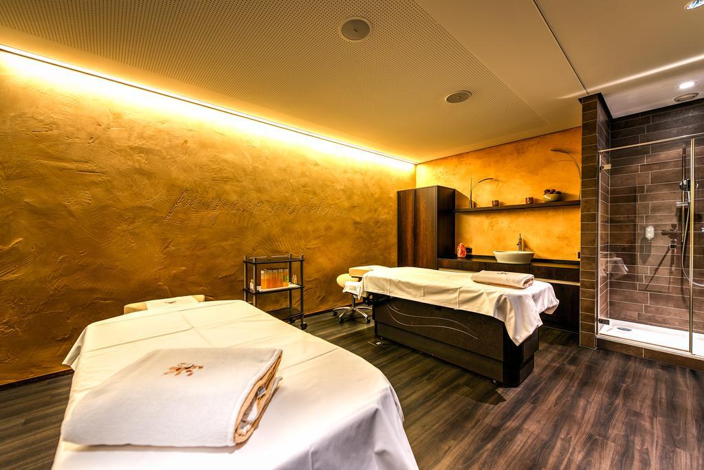 Small Luxury Hotel Wellnesshotel Golfpanorama Lipperswil Zewnętrze zdjęcie